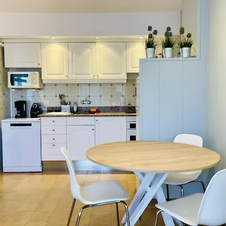 Apartment Les Salines By Costabravaway